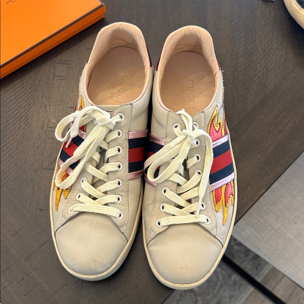 SOLD Men’s 8.5 Gucci sneakers